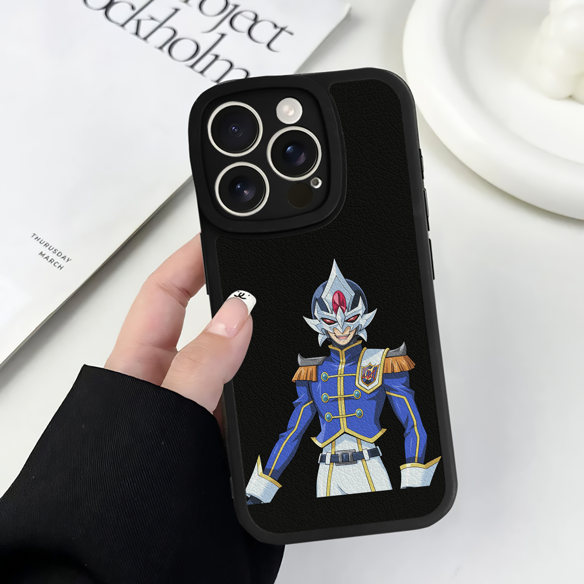 遊☆戯☆王 Yu-Gi-Oh! 【iPhone 16シリーズ対応】シリコンスマホケース（レザー調） 材質：シリコン